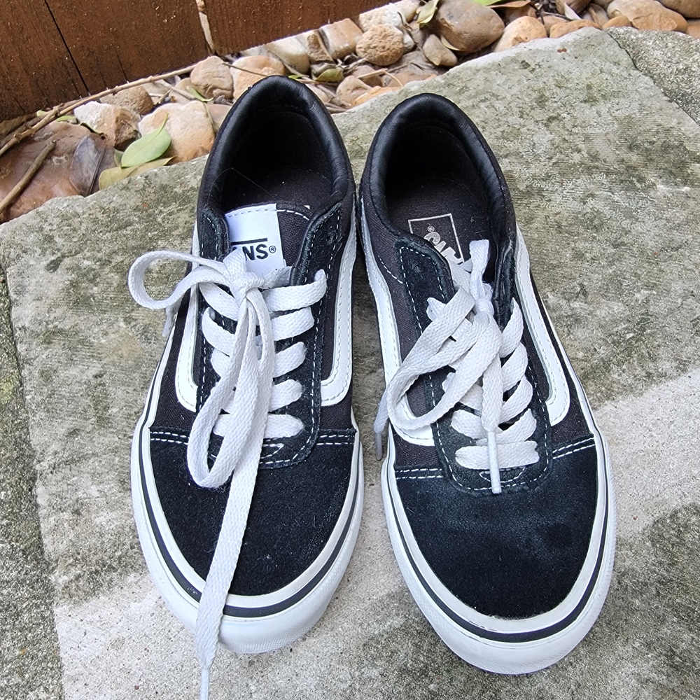 Vans Kids Classic Black and White Sneakers Size 1 Youth